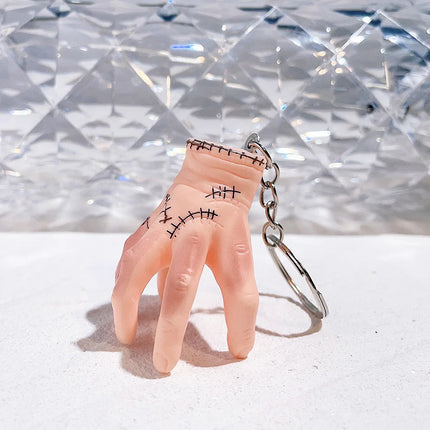 1/2pcs Halloween Novelty Hand Keychain Gothic Stitched-Up Wound Hands Keychain Bag Pendant Decoration Party Holiday Gifts