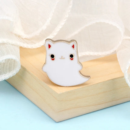 Halloween Party Enamel Brooches for Women Men Cute Ghost Pins Badges Cartoon Spooky Pet Clothes Pin Kids Backpacks Jewelry Gifts