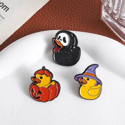 2-5Pcs/Set Punk Halloween Collected Enamel Pins Pumpkin Duck Capybara Skeleton Cat Ghost Brooch Lapel Badge Jewelry Gift Friends